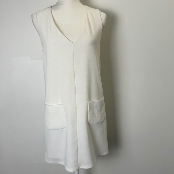 TopShop Pocket Shift Dress, V-Neck, White, Size 4, Polyester, Summer - Picture 12 of 13